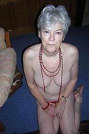 old-granny-pussy136.jpg